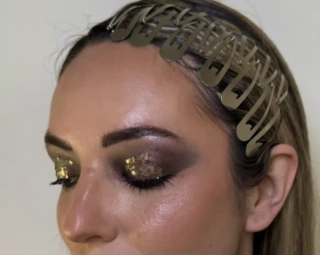 Paillettes roses yeux glamour